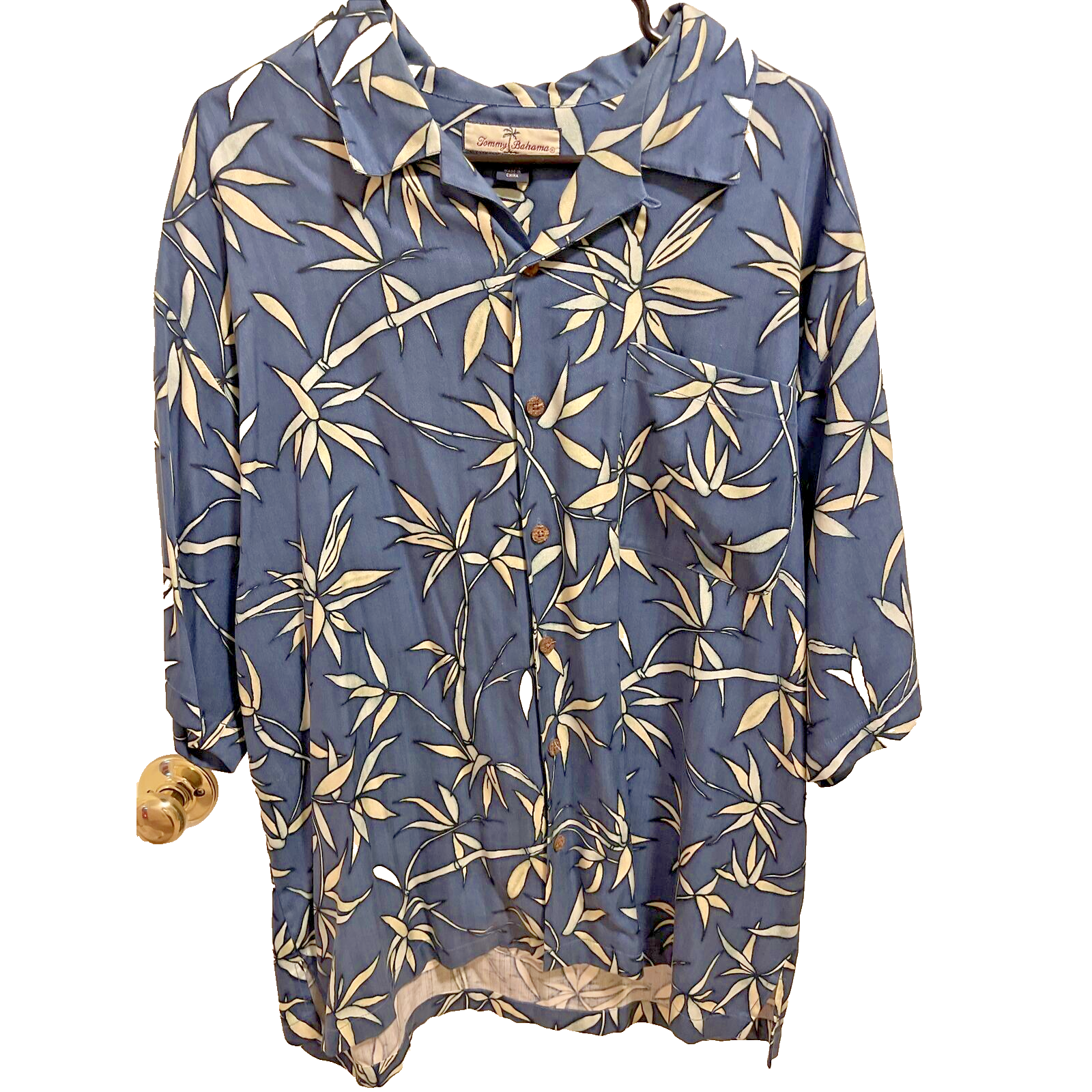 Tommy Bahama 100% Silk Blue Floral Hawaiian Button Front Short Sleeve Shirt Xl
